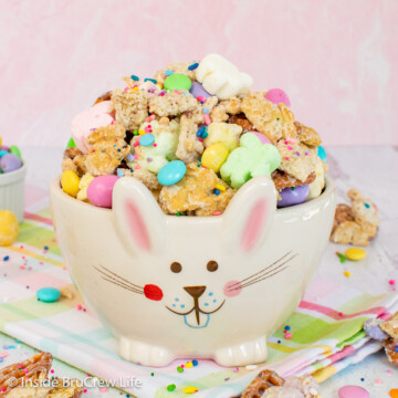 A bunny bowl filled with Easter trail mix.