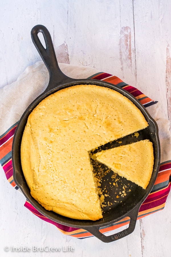 Overhead picture of a cast iron skillet with easy cornbread in it