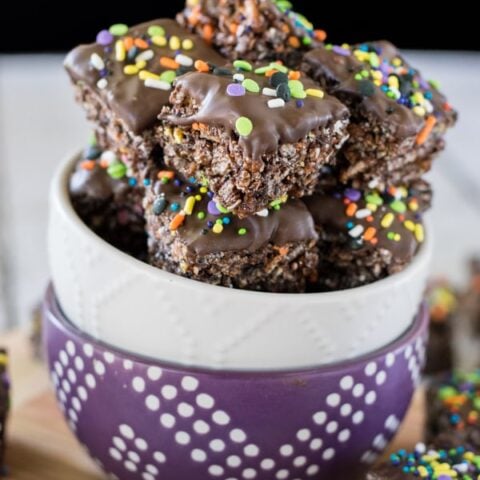 No Bake Chocolate Granola Bar Bites