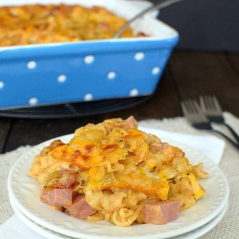 Cheesy Hawaiian Barbecue Pasta Bake