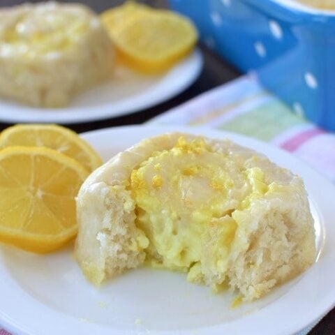 Lemon Cheesecake Rolls
