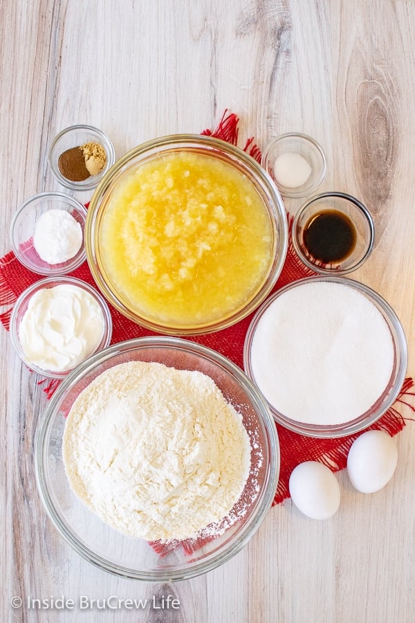 Overhead picture of the ingredients needed to make a pineapple sunshine cake