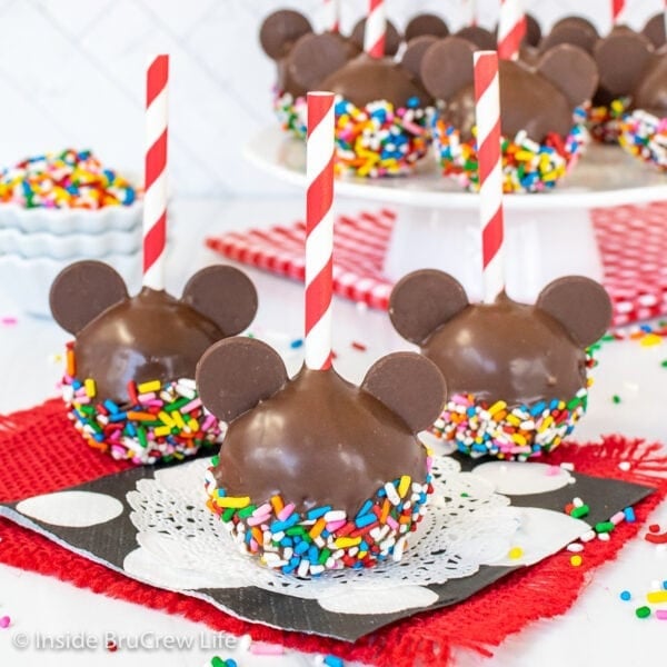 The Mickey Peppermint Straws Got a Colorful Upgrade at Disney World!