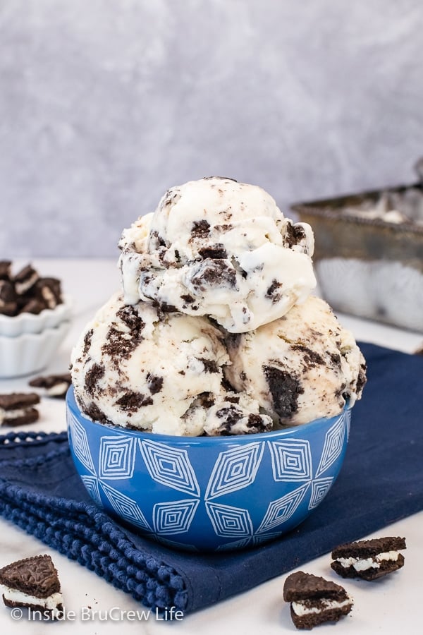 Homemade Cookie and Cream Ice Cream