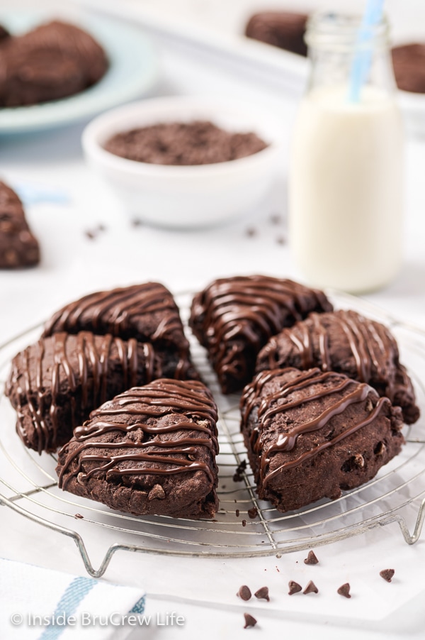 https://insidebrucrewlife.com/wp-content/uploads/2022/02/Triple-Chocolate-Scones-34-1.jpg