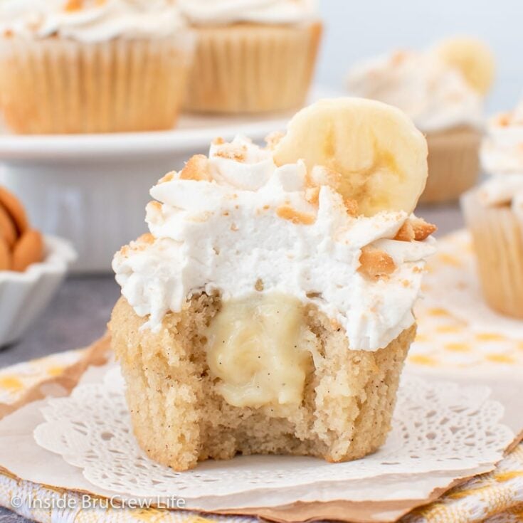 Filled Banana Pudding Cupcakes Recipe - Inside BruCrew Life