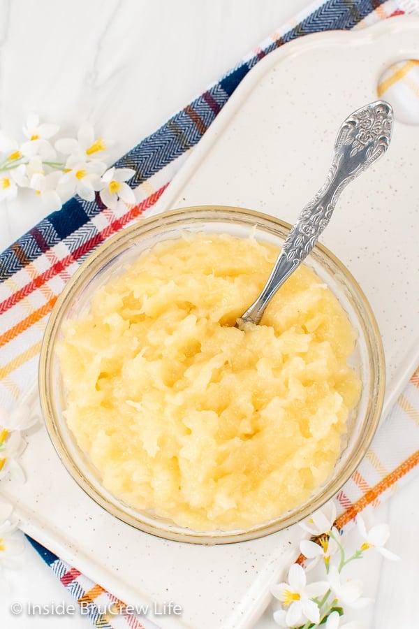 Overhead picture of a bowl of pineapple.