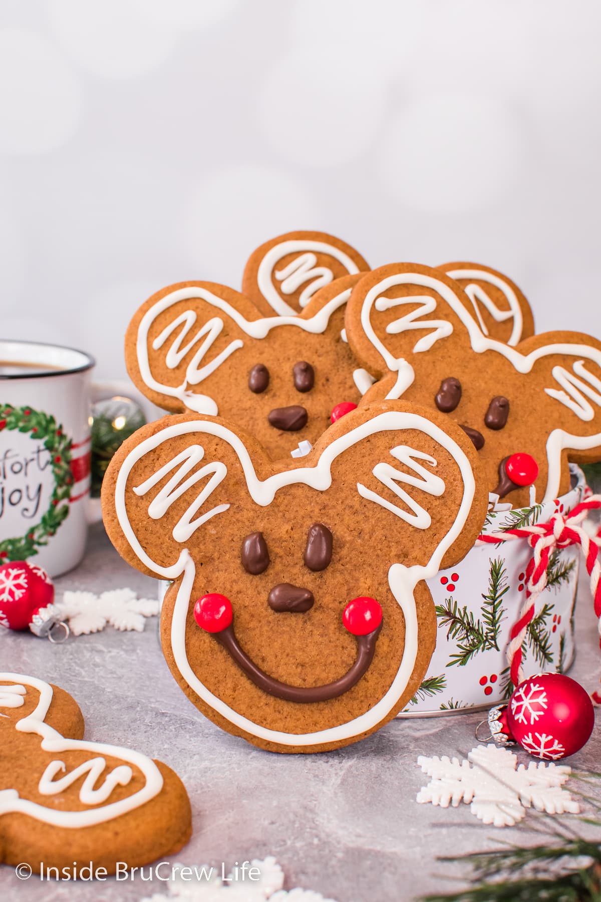 Disney Mickey Mouse Christmas Baking Dish