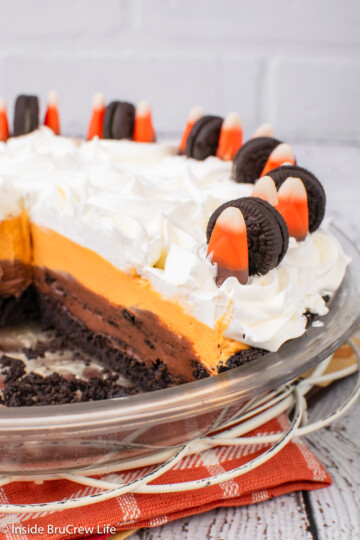 No Bake Oreo Halloween Cream Pie Recipe - Inside BruCrew Life