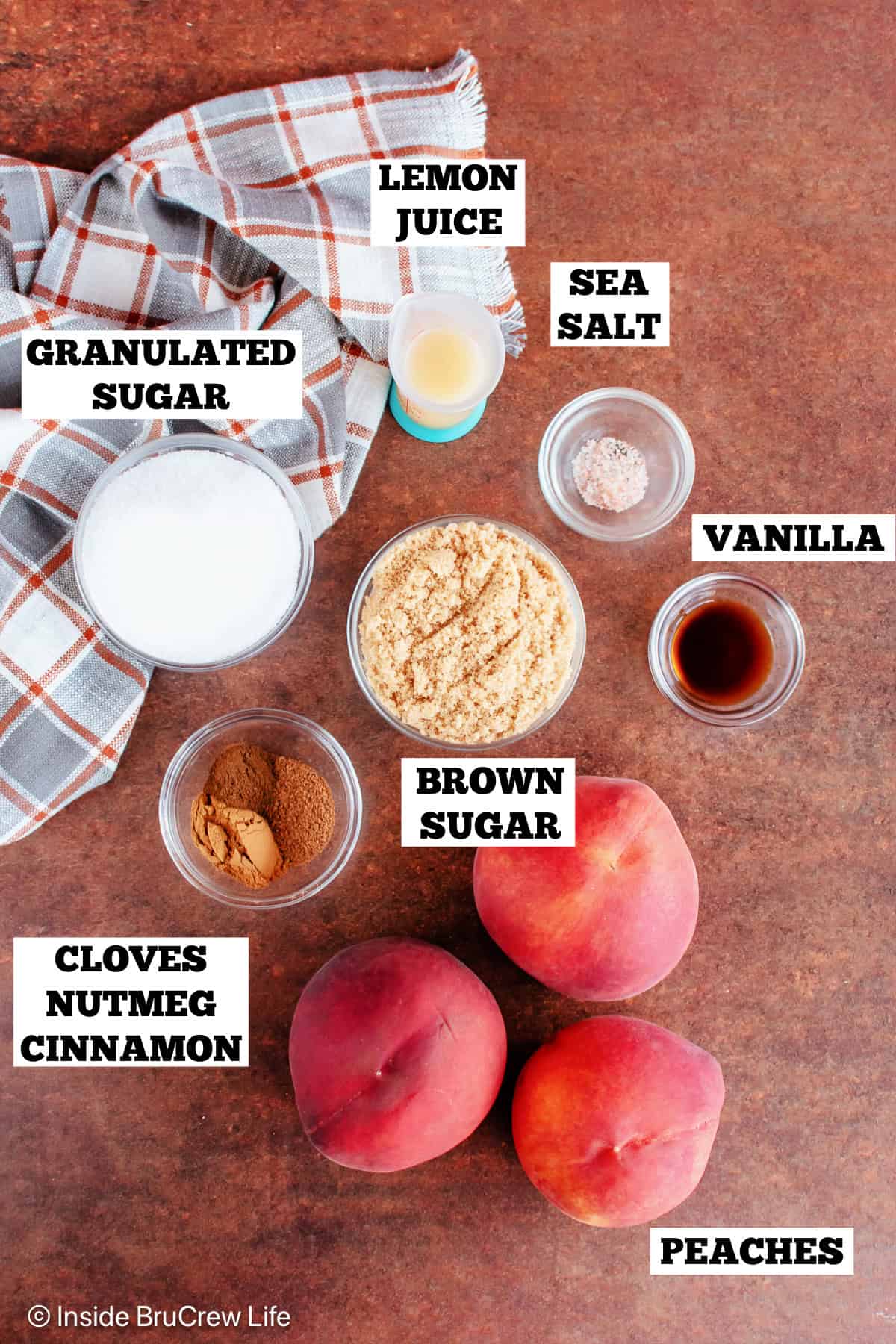 Ingredients for peach butter with text labels.